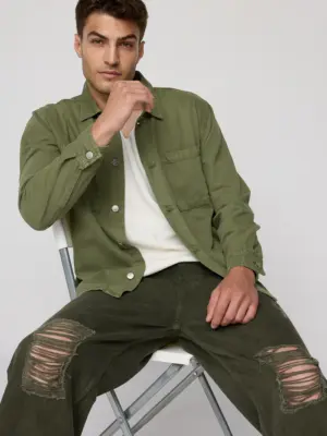 olive green men’s long sleeve utility shacket