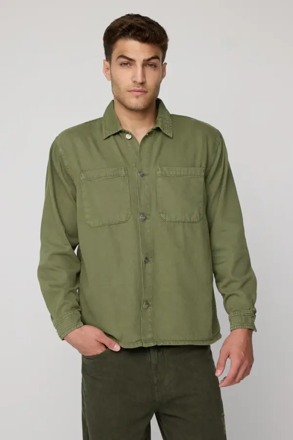 olive green men’s long sleeve utility shacket