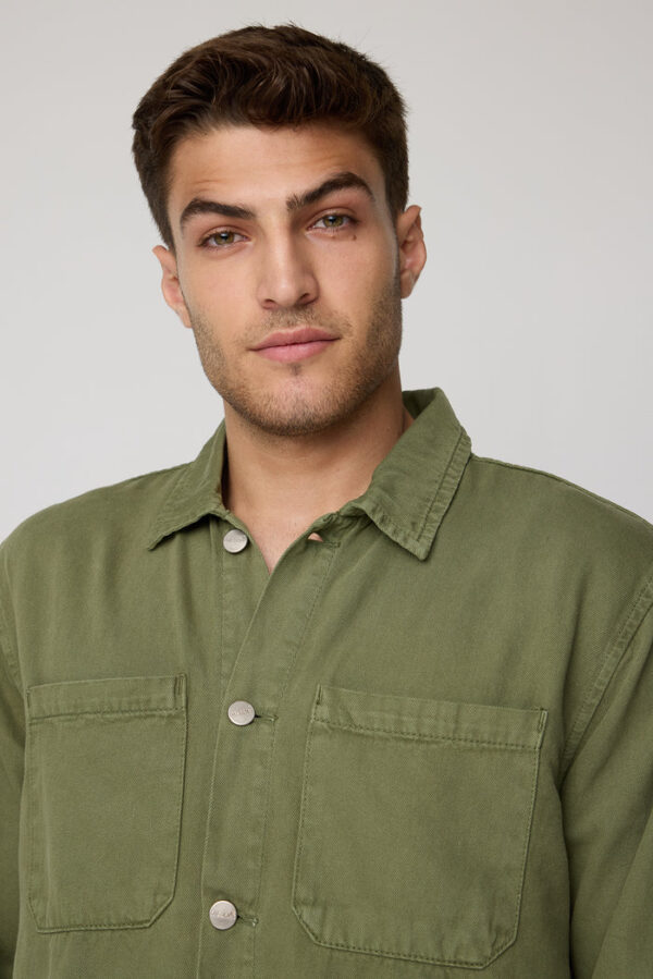 olive green men’s long sleeve utility shacket
