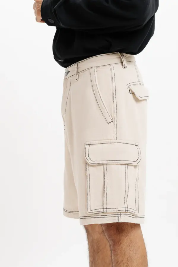 men's ecru contrast-stitch cargo shorts