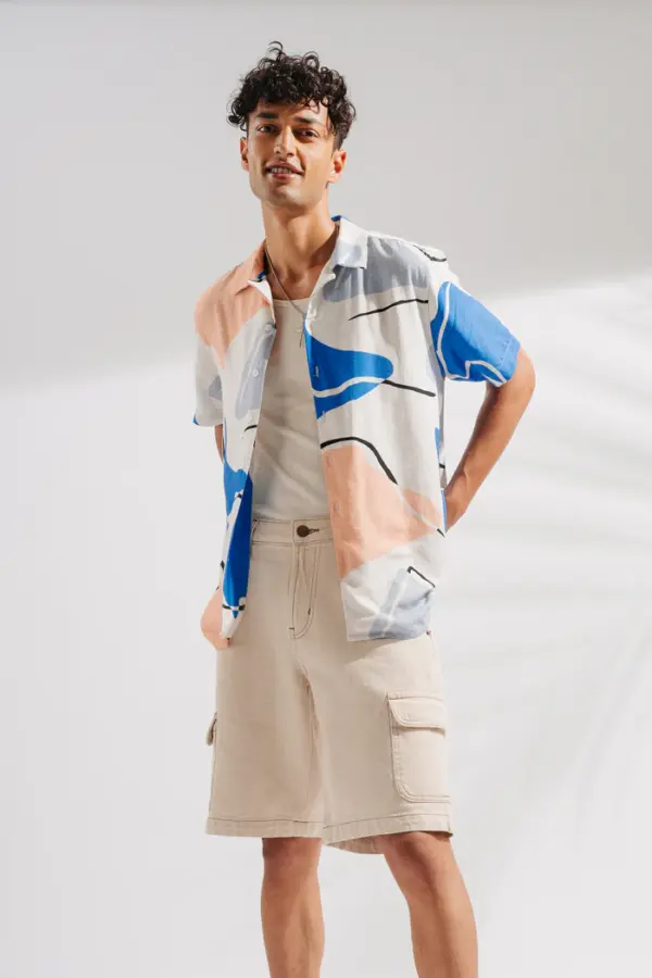 Men's ecru cargo shorts