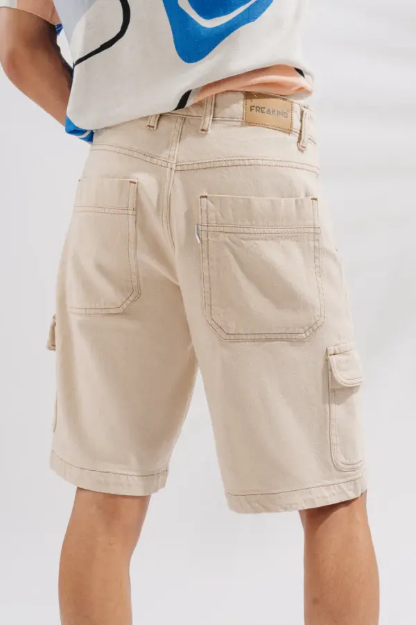 Men's ecru cargo shorts