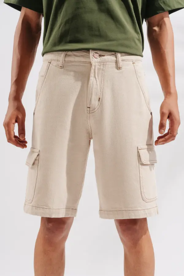 Men's ecru cargo shorts